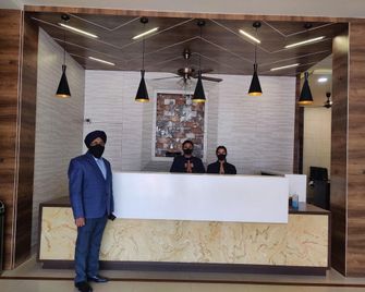 Hotel Krishna - Jabalpur - Front desk