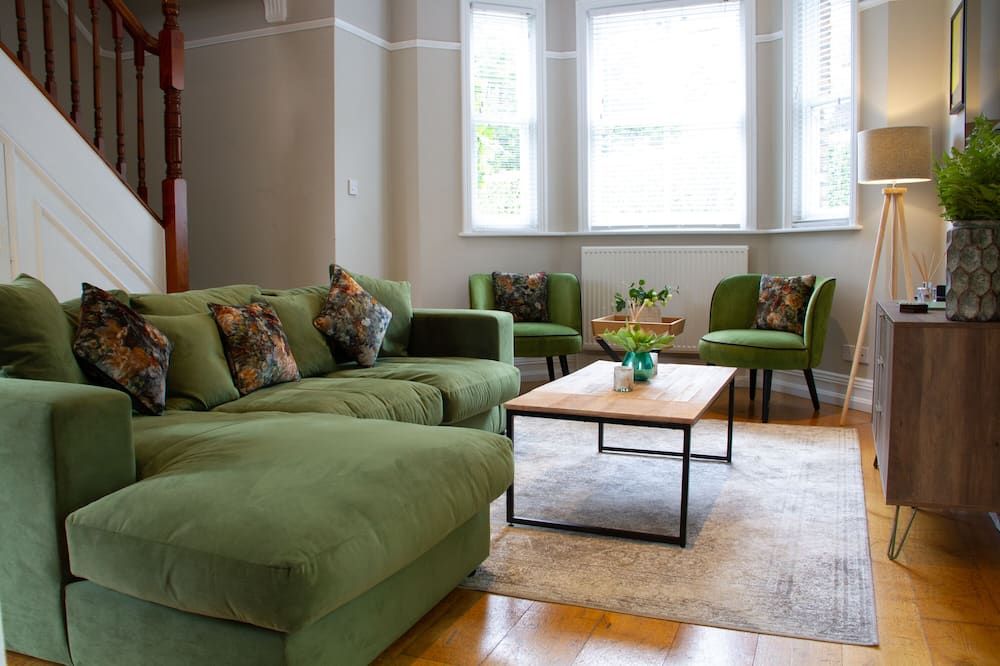 Lock Keepers Cottage - Detached House in the city - מנצ'סטר - סלון