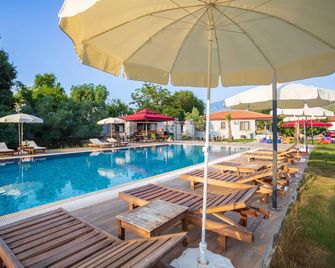 Lumos Homes - Kayaköy - Pool
