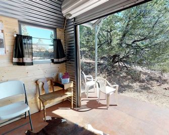 Cozy Pet Friendly Cabin in Monticello, Utah - Monticello - Patio