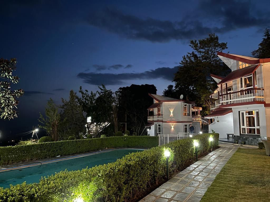 The Whispering Winds Resort - דרמאסאלה - בניין
