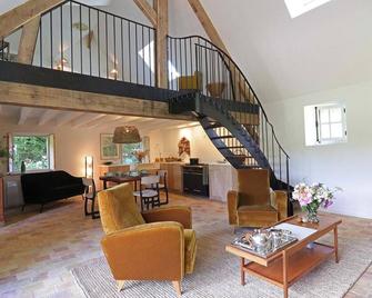 Cozy house with fireplace and garden in the heart of Perche - Perche-en-Nocé - Living room