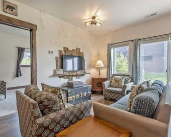 Bear Lair at Teton Valley Idaho - Jackson Hole - Victor - Living room