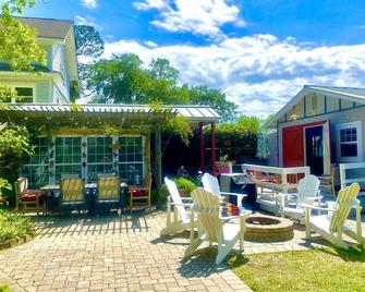 Creekside Paradise - Tybee Island - Patio