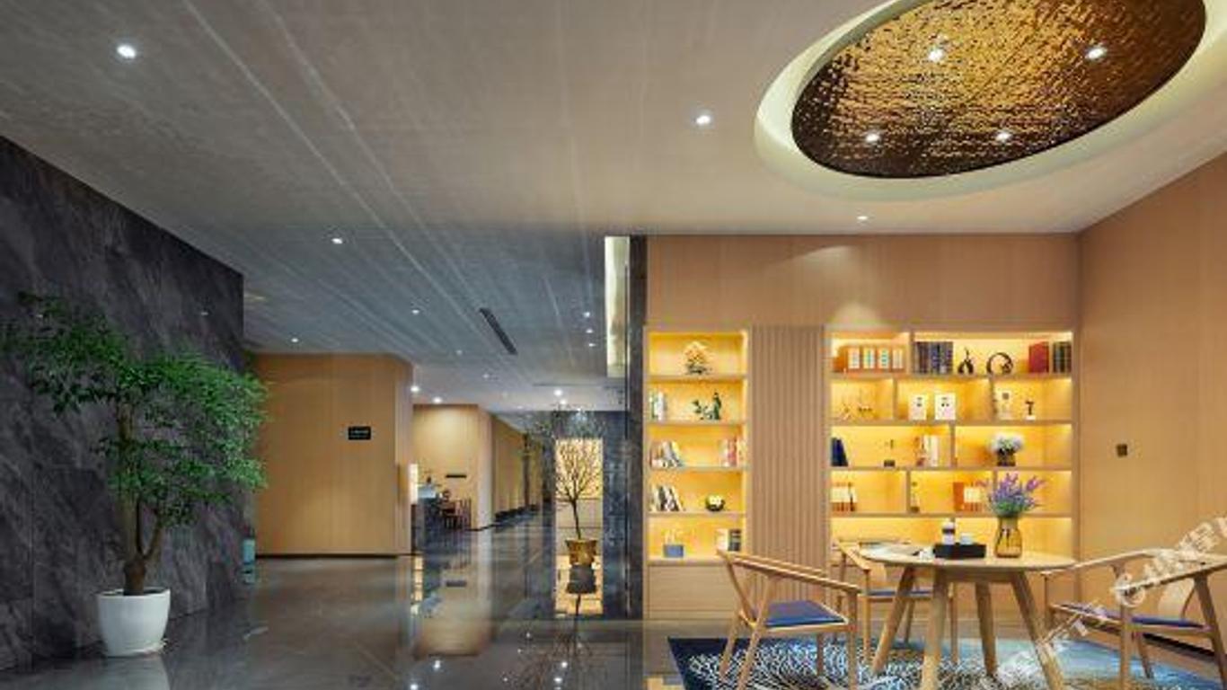 Holiday Villa Wandai Hotel