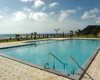 Amami Resort Hotel Thida Moon - Amami - Pool