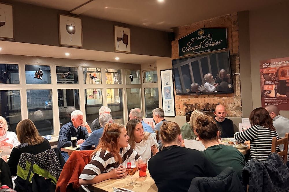 The White Hart Inn - צ'לטנהאם - מסעדה