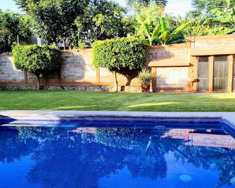 Spectacular Vacation Rental Home - Emiliano Zapata - Pool
