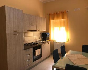 B&B Trieste Caltanissetta - Caltanissetta - Cocina
