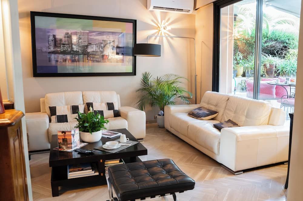 Hotel Diana thumbnail 2