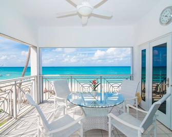 Regal Beach Club - George Town - Balcony