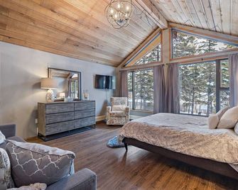 Lovely Suite with Full Kitchen, Close to Downtown! - Canmore - Schlafzimmer