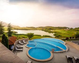 Thracian Cliffs Owners Apartments - Kavarna - Piscină