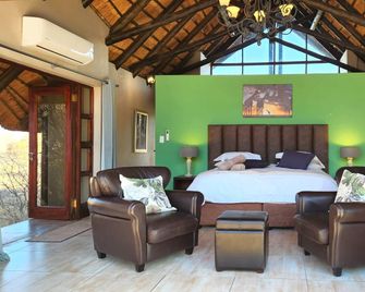Morokolo Safari Lodge - Pilanesberg