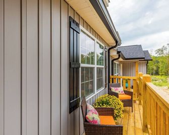 Cozy Gray House - Spacious , Safe & Perfect for Families. - Dalton - Balkon