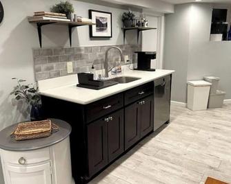 Stylish walk-in 1 bedroom apartment 20 minutes from Manhattan - Brooklyn - Cucina