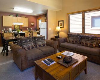 River Stone Resorts & Bear Paw Suites - Estes Park - Wohnzimmer