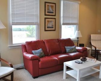 Devonshire Place at Bermuda Bay By Kees Vacations - Kill Devil Hills - Living room