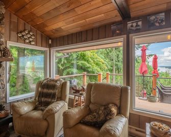 The Fraser River's Edge B&B Lodge - Chilliwack