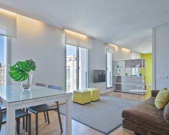Lugaris Beach Apartments - Barcelona