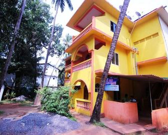 OM Sai Guest House - Canacona - Building