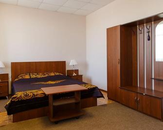 Hotel Agat - Tyumen - Habitación