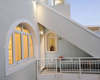 Asterolithos - Fira - Vista esterna