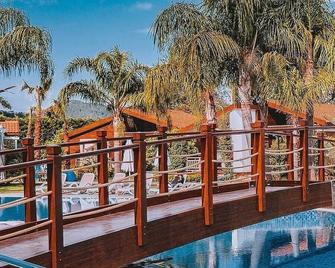 Kimera Lounge Boutique Hotel & Spa - צ'יראלי - מרפסת