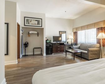 Quality Inn near Mammoth Mountain Ski Resort - Mammoth Lakes