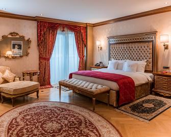 Swiss Diamond Hotel Prishtina - Pristina - Sovrum