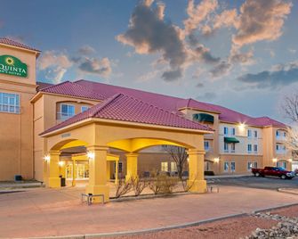 La Quinta Inn & Suites by Wyndham Ruidoso Downs - Ruidoso Downs - Edificio