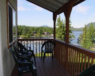 Almost Home Vr 5-Bdrm, 5 Bath Overlooking Knudson Cove Marina. Fishermen Welcome - Ketchikan - Balkon
