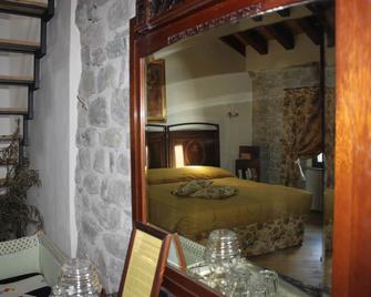 B&B Eremo Gioioso - Il Castagno room - Pontremoli - Habitación