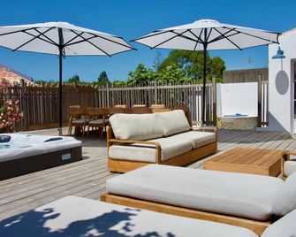 Villa Ker Tesson: Spa, Charm, Sleeps 10, Port-Joinville (Île d'Yeu) - Ile d'Yeu - Patio