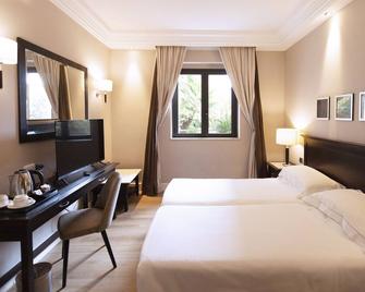 Hotel Regina Margherita - Cagliari - Schlafzimmer