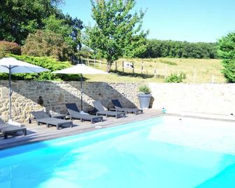 Chambre d'hôtes A la clé des champs Varen - Verfeil - Piscina