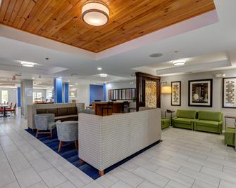 Holiday Inn Express & Suites Shelbyville Indianapolis - Shelbyville - Lobby