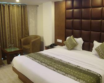 Hotel Hamers International - Mussoorie - Bedroom