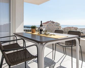 Lux apartments - Novaglia - Balcone