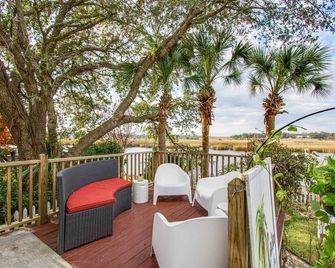 Waterfront Fishing Dock Firepit Hottub Deck Grillb - Hanahan - Balcon