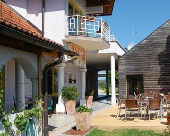 Hotel Rakar - Trebnje - Patio