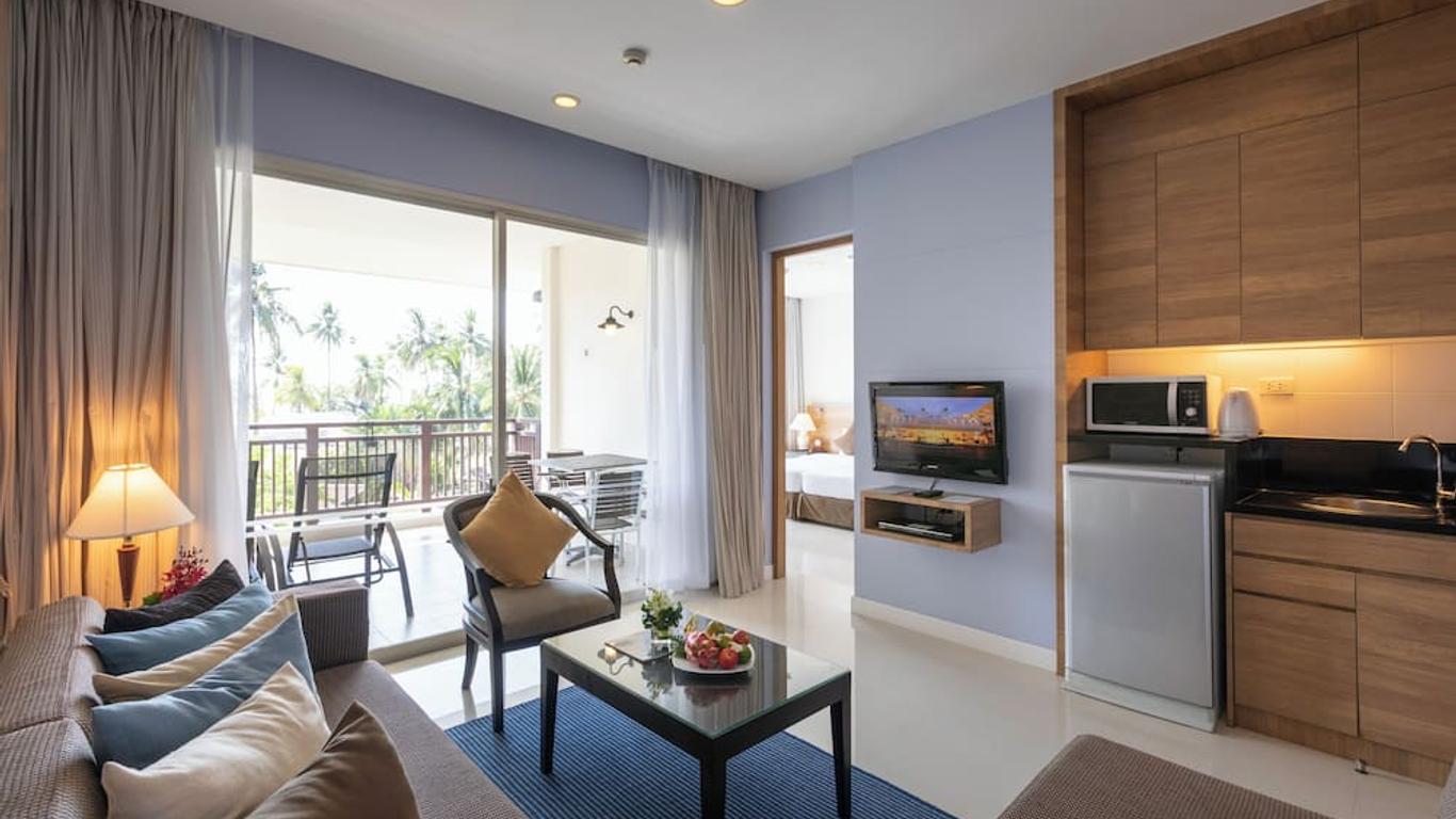 Kantary Beach Hotel Villas & Suites