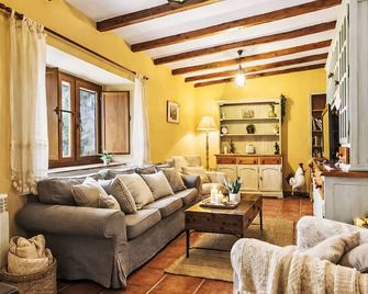 Holiday Home Ländliches Haus La Carrozal Senda del Oso by Interhome - San Martín de Teverga - Sala de estar