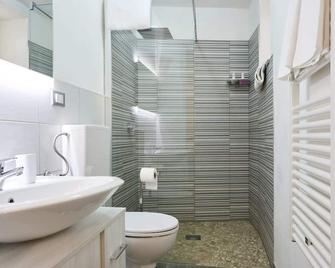 La Scuna Apartments - Corniglia - Bagno