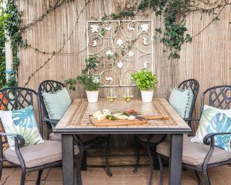 Banksia Cottage Toowoomba - Pet Friendly Getaway - Toowoomba - Patio