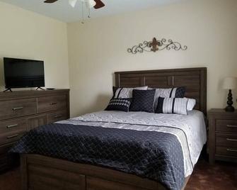 Spacious 3br 2ba, 11 Min To Cummins Falls Park - Cookeville - Bedroom
