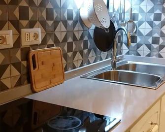 Salotto Monferrato - Turin - Kitchen