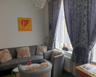 Ferienwohnung - Halle (Saale) - Wohnzimmer