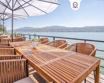 Bungalow Cajititlan Perfect for Couples - San José del Castillo - Balcón