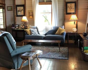 Island Escape Cottage, Thousand Islands, Family-Friendly, Channelside - Clayton